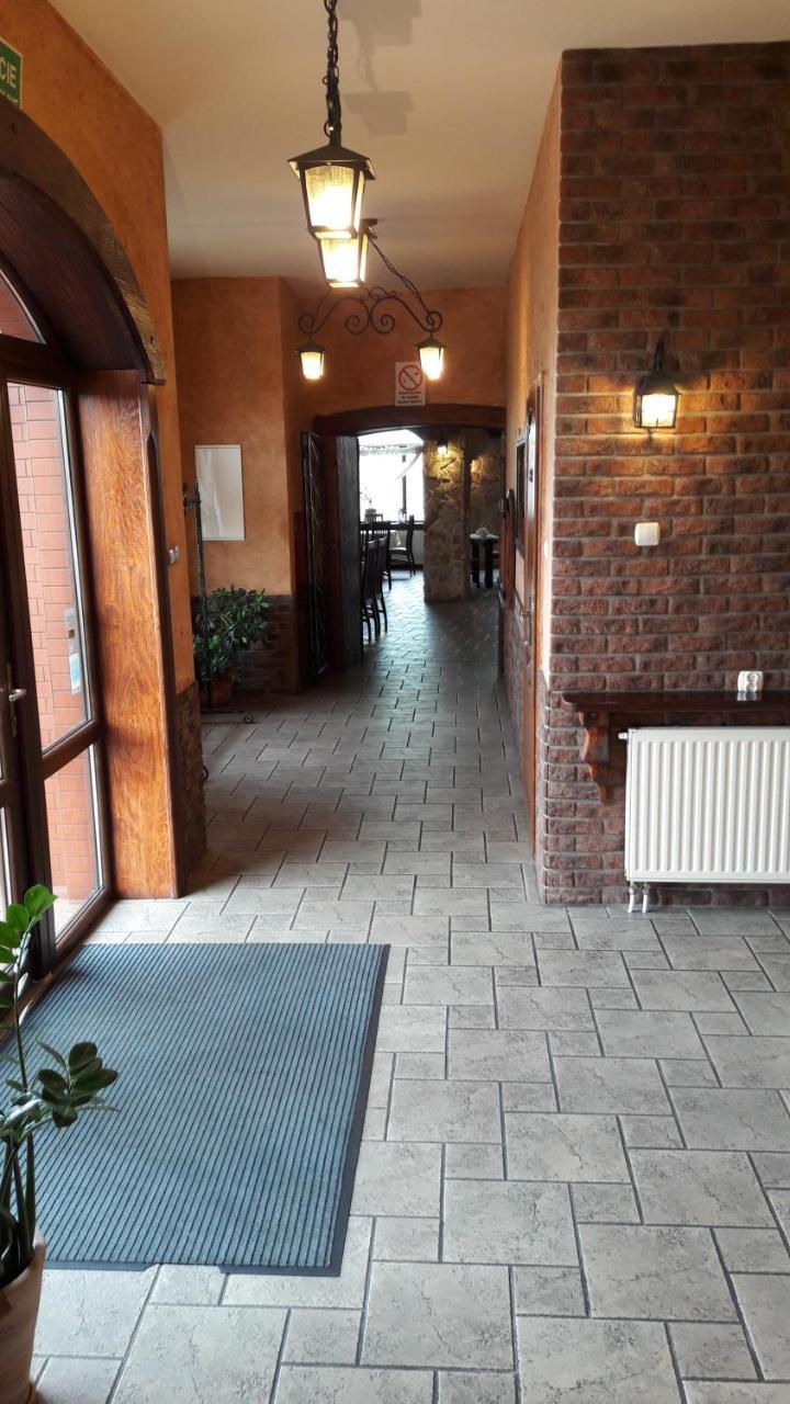 Zajazd Bachus Dąbrowa Górnicza Екстериор снимка